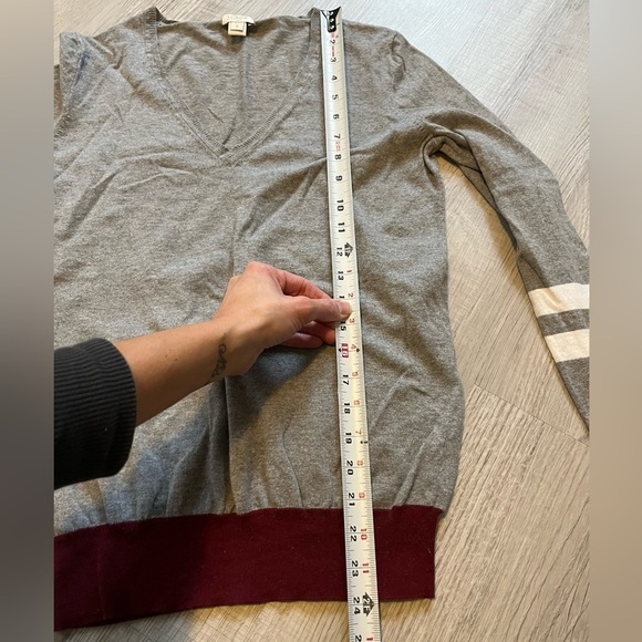 J. Crew factory lightweight v-neck sweater S - Picture 3 of 6